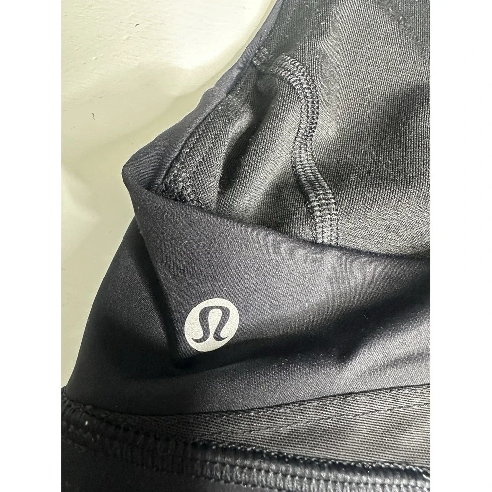 lululemon athletica size dot
